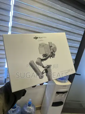 DJI RS 4 Mini Combo Gimbal Stabilizer