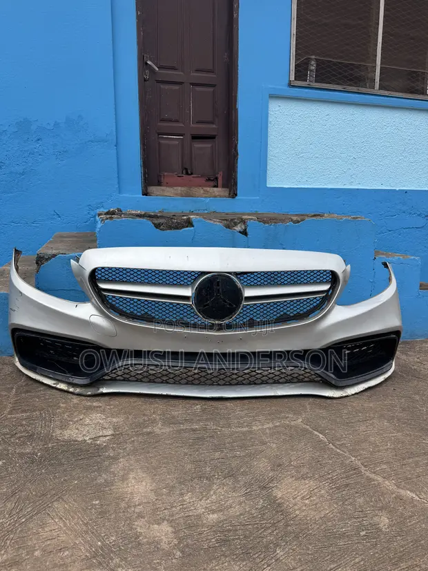 Mercedes-Benz C300 Bumper (Used) - 1