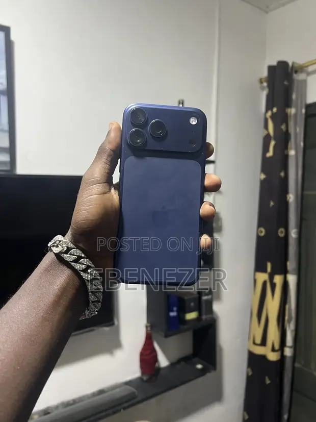 Apple iPhone 17 Pro Max 256GB Blue - 1