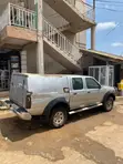 Nissan Hardbody 2012 Gray - 2