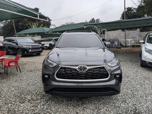 2022 Toyota Highlander XLE Gray - 1