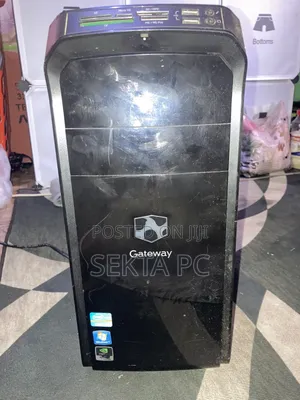 Asus Desktop Computer - Intel Core i7, 16GB RAM, 640GB Storage