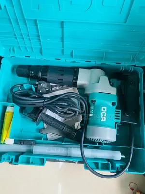 DCA AZG6S 1050W Demolition Hammer with 17mm Hex Chuck