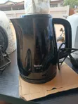 Black Tefal Uno Electric Kettle (1.5L) - 2