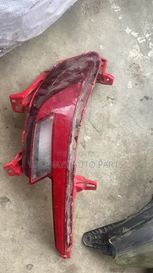 Hyundai Elantra 2019-2021 Rear Bumper Reflector - Original Used