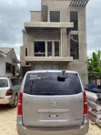 Hyundai Grand Starex 2017 Grey - 2
