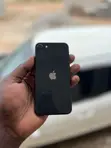 Apple iPhone SE (2022) 64GB Black - 1