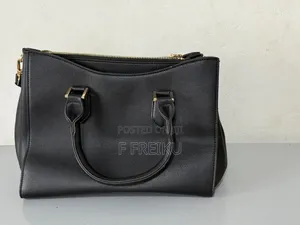 Stylish Large Black Handbag