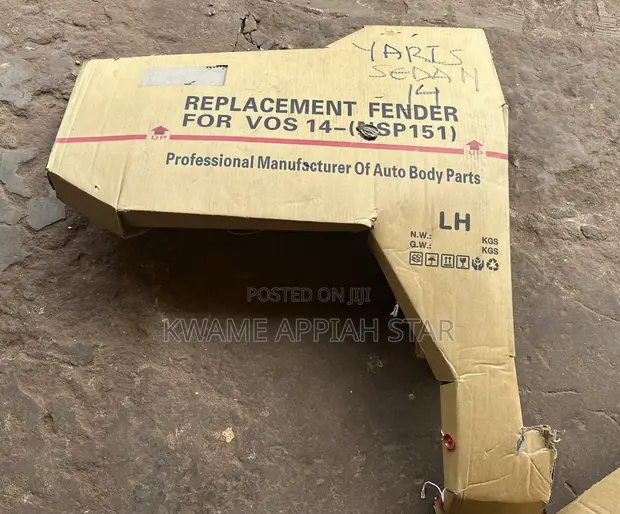 Toyota Yaris Sedan Front Fender (2014-2015) - 1