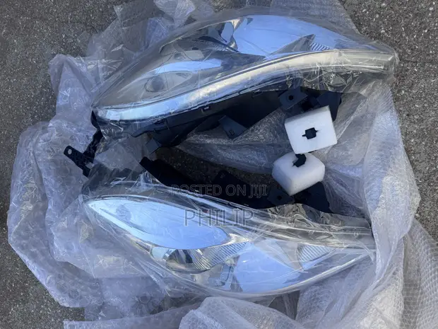 Nissan Almera/Versa 2012 Headlights Pair - 1
