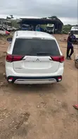 Mitsubishi Outlander SE FWD 2020 White - 2