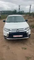 Mitsubishi Outlander SE FWD 2020 White - 3