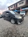 Toyota Voxy V 4WD 8-Seater 2016 White - 2
