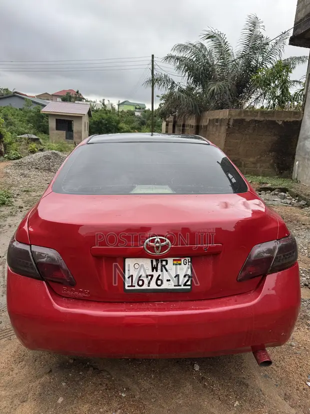 Toyota Camry Base 2010 Red - 1