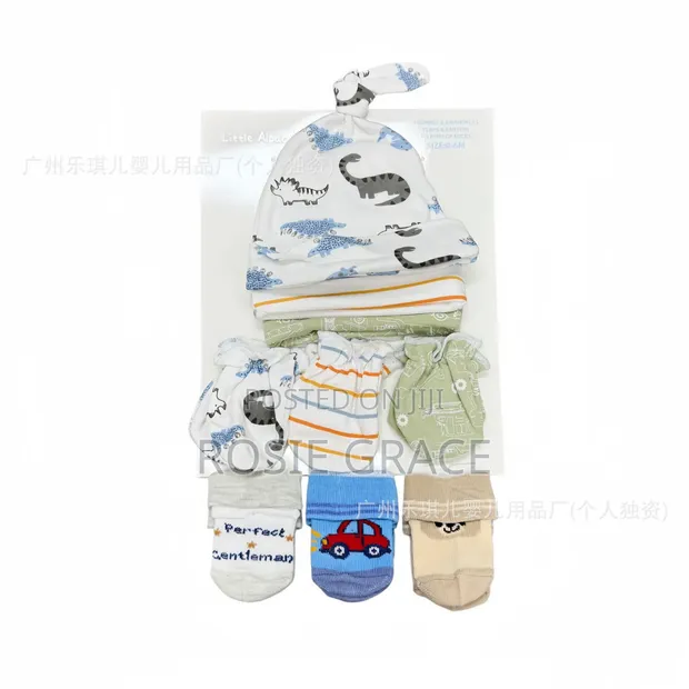 9 Pcs Newborn Hat, Socks, Mittens Set (0-6 Months) - 1