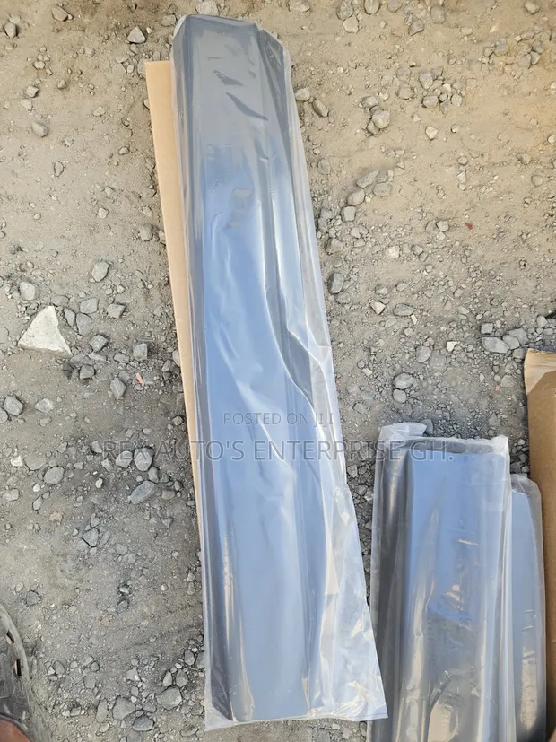Honda CRV 2023-2025 Front Door Moulding - 1