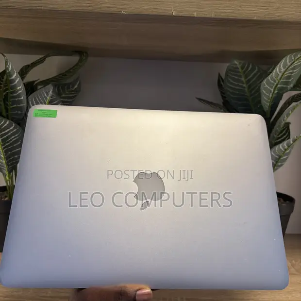 Apple MacBook Pro 2015 13-inch - 1
