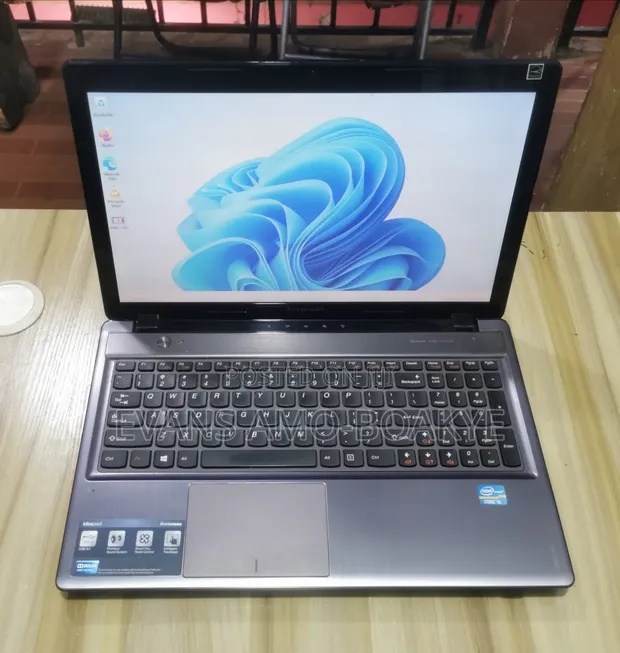 Lenovo IdeaPad Z580 Laptop - 8GB RAM, 500GB HDD - 1