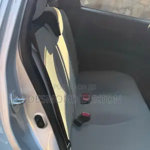 Toyota Vitz 1.3 AWD 3dr 2012 Gray