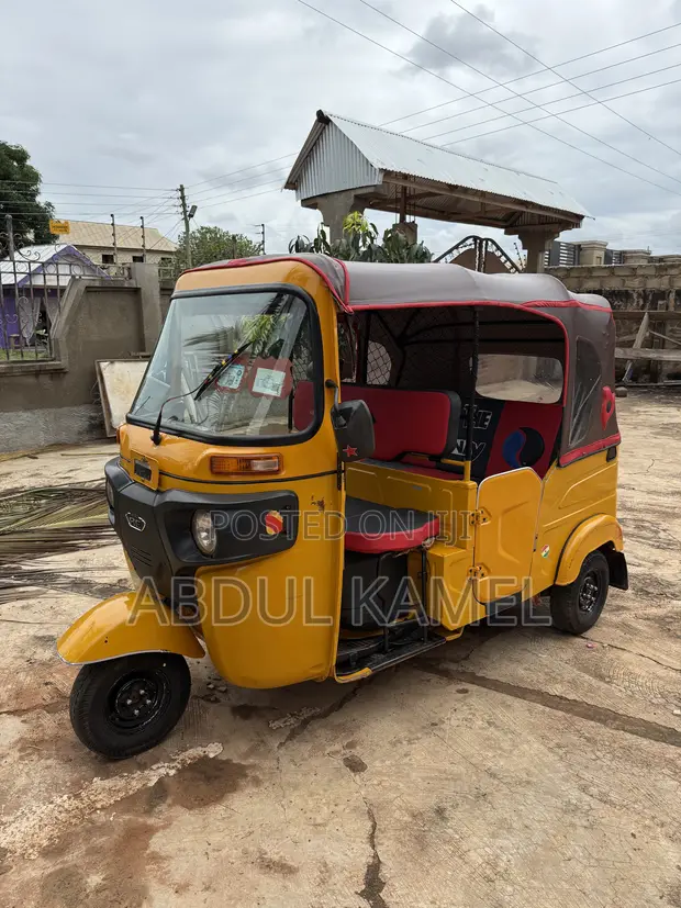 Bajaj RE Three-Wheeler - Yellow - 1
