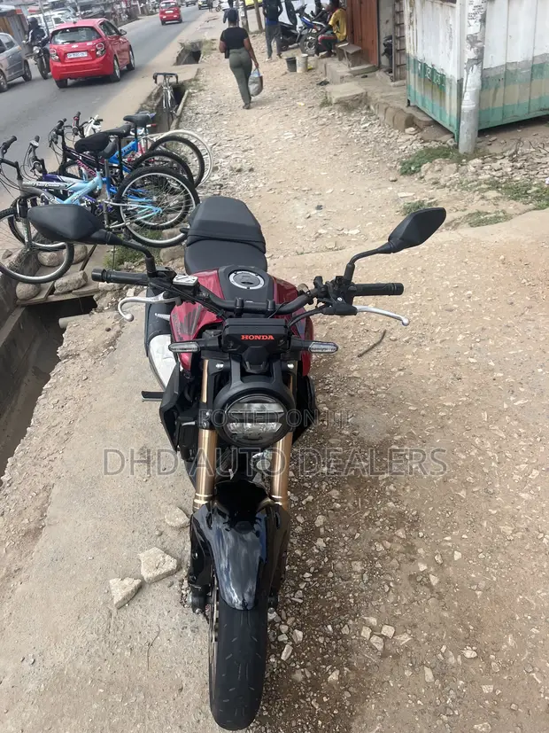 Honda CB300R 2023 Red - 1