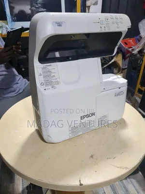 Epson EB-695Wi WXGA LCD Projector