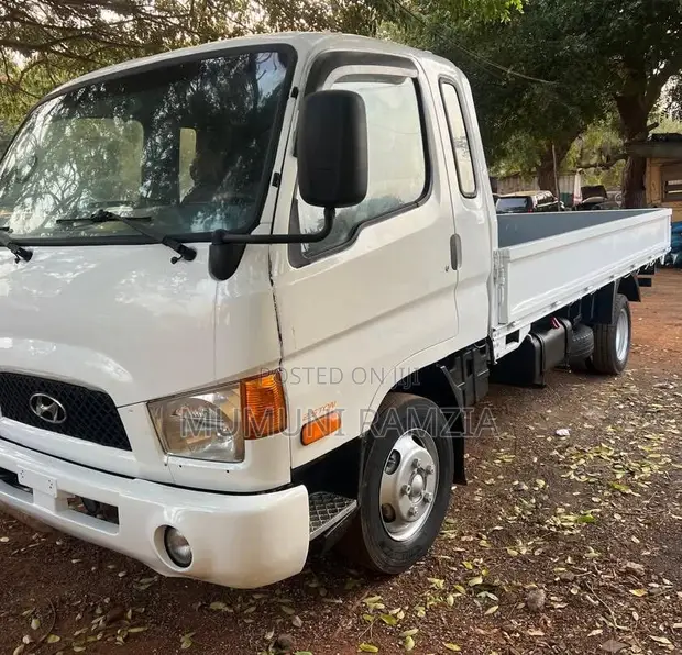 2005 Hyundai Mighty II 2.5 Ton Truck - 1