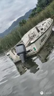 Large Fiberglass Speedboat - 225hp Yamaha - 4