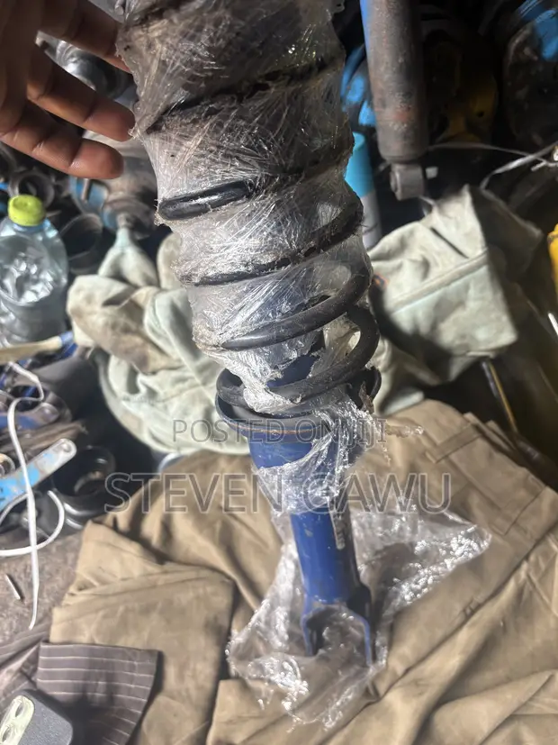 Honda Civic 1998 Back Shocks - 1