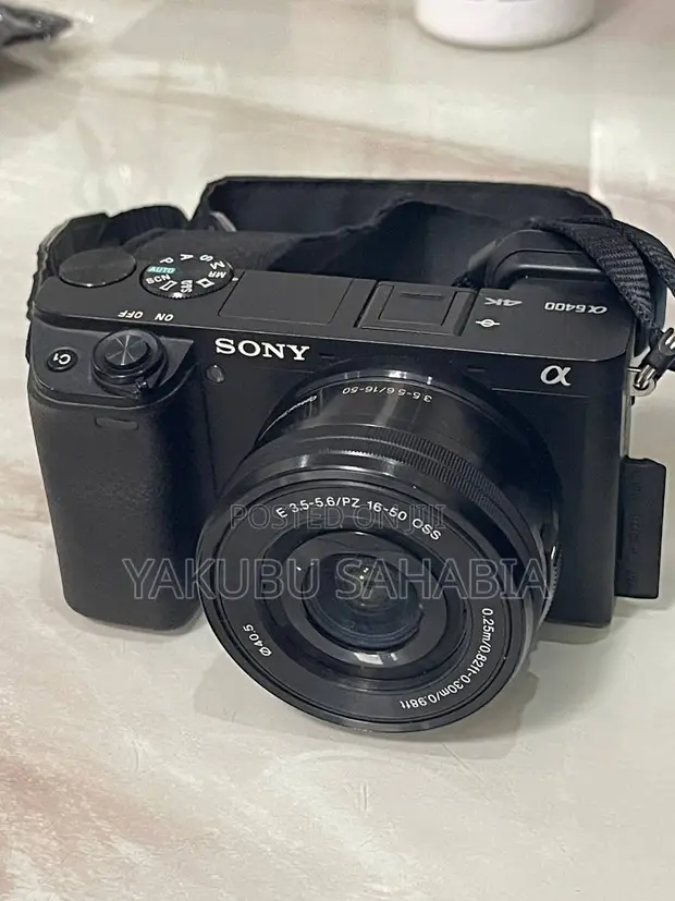 Sony A6400 Mirrorless Camera with 16-50mm OSS Lens Kit - 1
