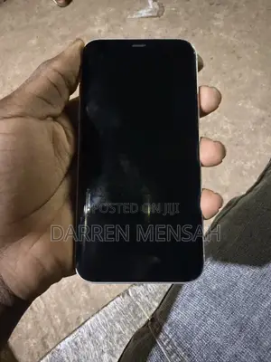 Apple iPhone XR 64GB White (Back Crack)