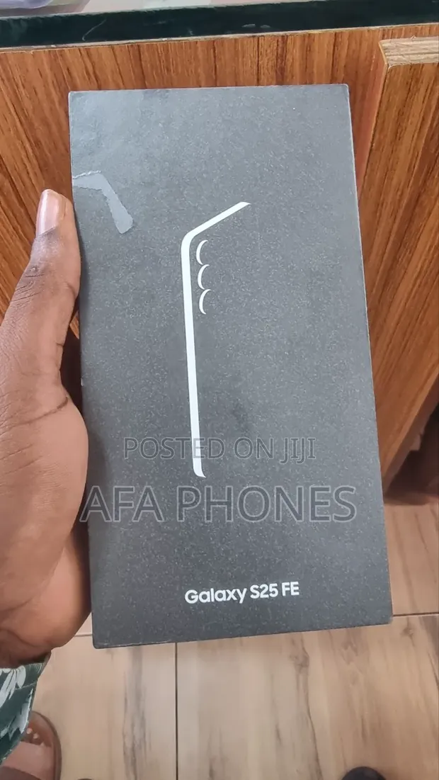 New Samsung Galaxy S25 FE 256GB Gold - 1