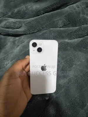 New Apple iPhone 13 256GB Pink