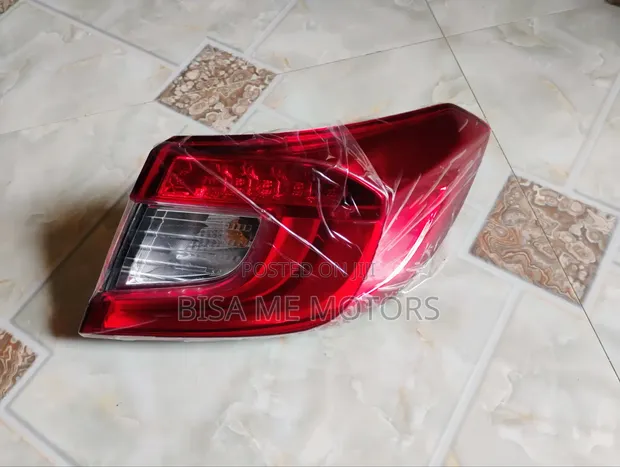 Honda Accord Taillight (2018-2022) - 1