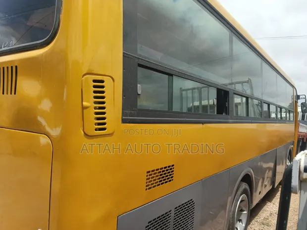 Hyundai Aero Town Bus 2010 Yellow - 1