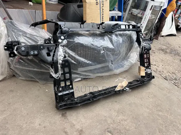 Radiator Support for Hyundai Santa Fe (2012-2015) - 1