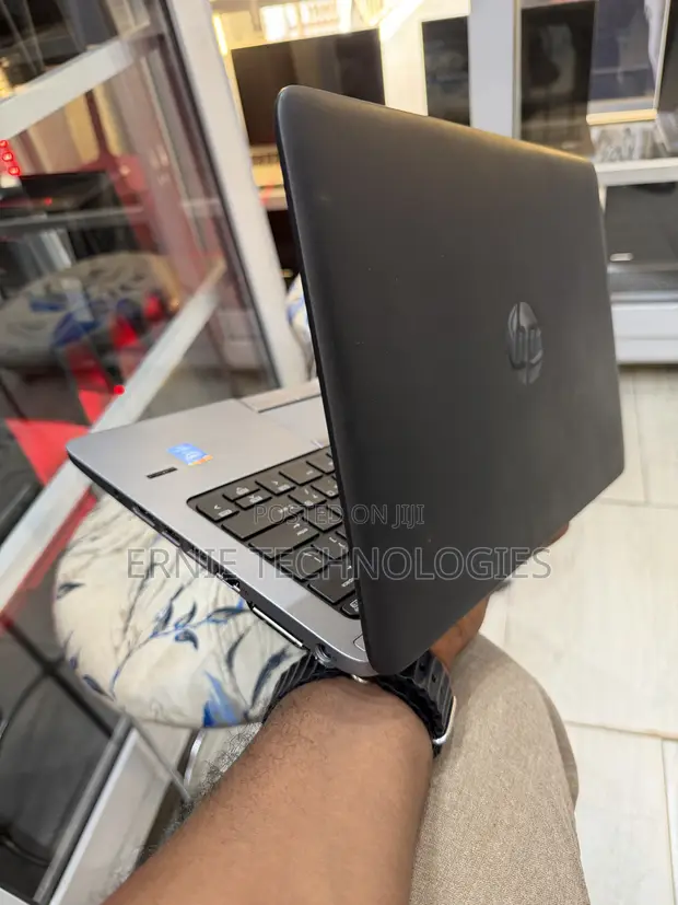 HP EliteBook 820 G1 Laptop - Core i5, 8GB RAM, 128GB SSD - 1