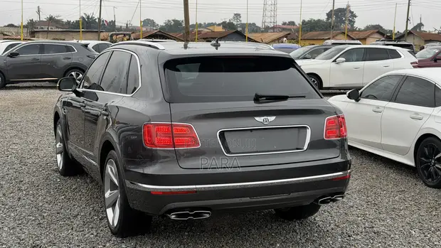 Bentley Bentayga V8 AWD 2020 Gray - 1