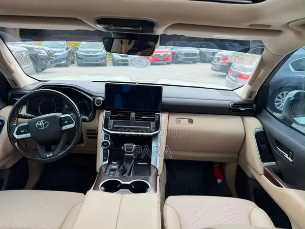 Toyota Land Cruiser 2024 White - 1