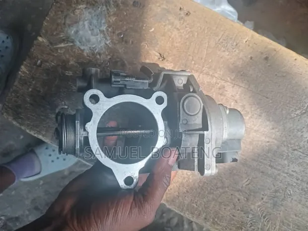 Toyota Hilux 5L Diesel Throttle - 1