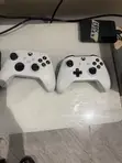 Xbox Series S with 2 Controllers - 3