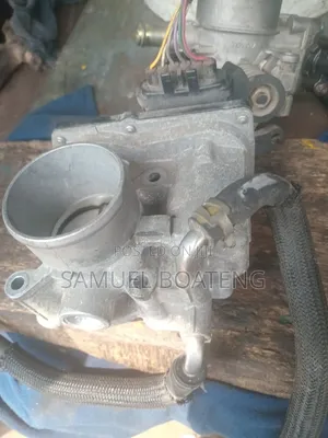 Toyota Yaris Throttle Body (Used)