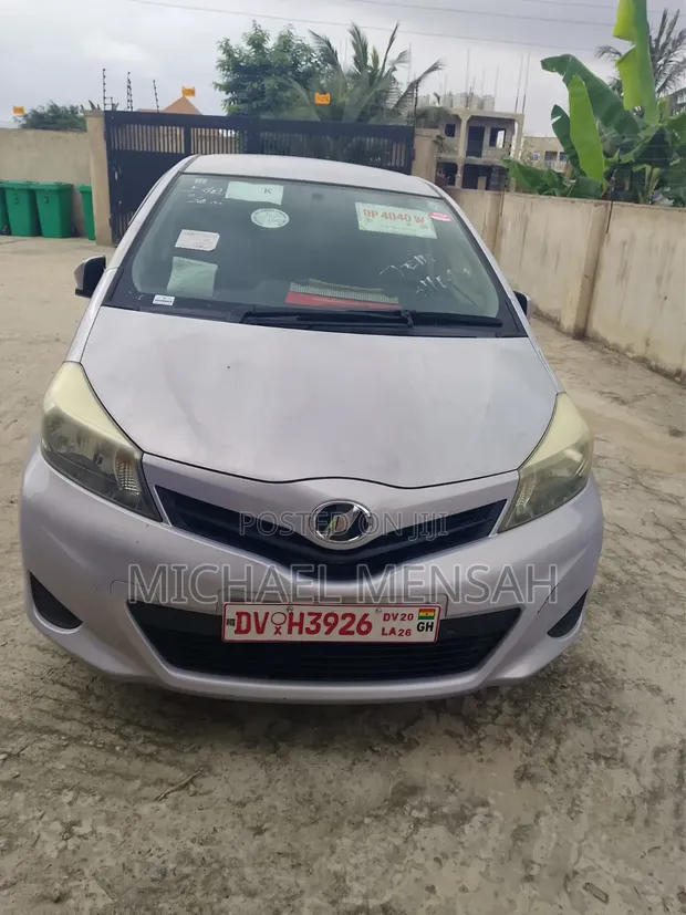 Toyota Vitz 2013 Purple - 1