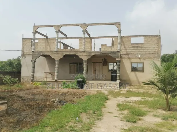 Uncompleted 14-Bedroom Storey Building on 2 Plots - 1