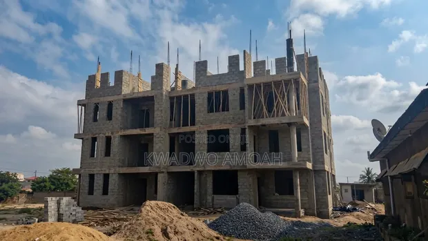 16-Bedroom Apartment Building for Sale, Community 25 - 1