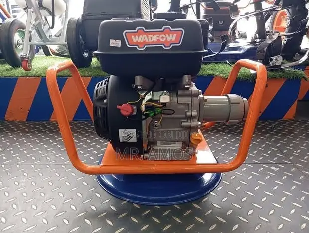 5.5HP Gasoline Concrete Poker Vibrator with Poker Rod - 1