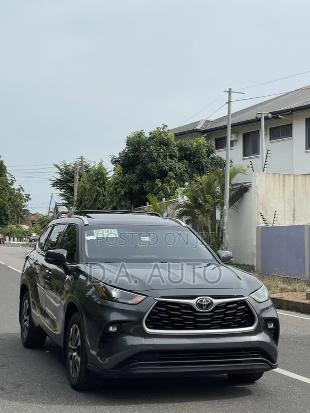 2022 Toyota Highlander XLE Gray - 1