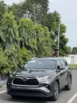 2022 Toyota Highlander XLE Gray - 4