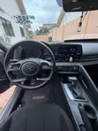 2023 Hyundai Elantra Limited Beige - 2
