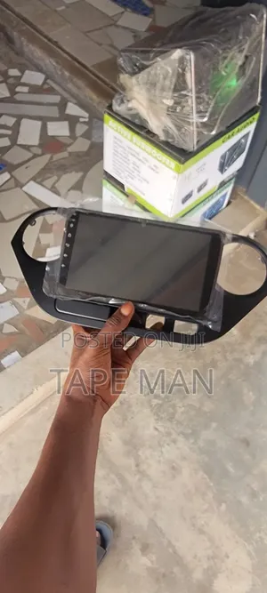 Hyundai i10 2015 Android System
